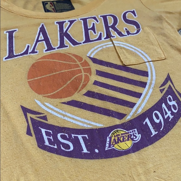 Distressed Lakers tee - Picture 2 of 3